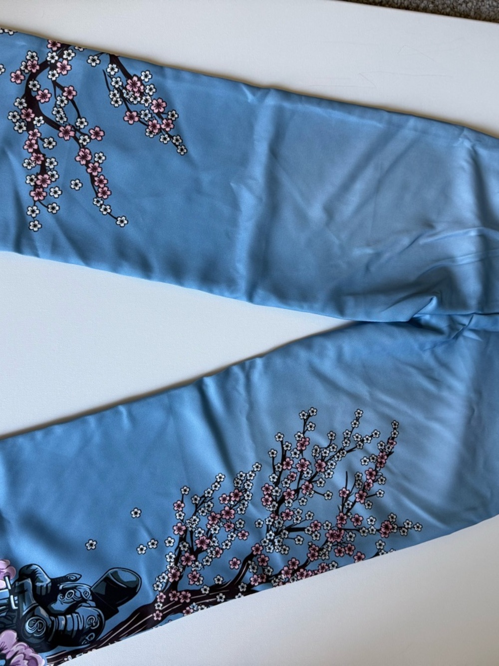 SHEIN Blue Wide-Leg Pants with Floral & Knight Print - Picture 2 of 8